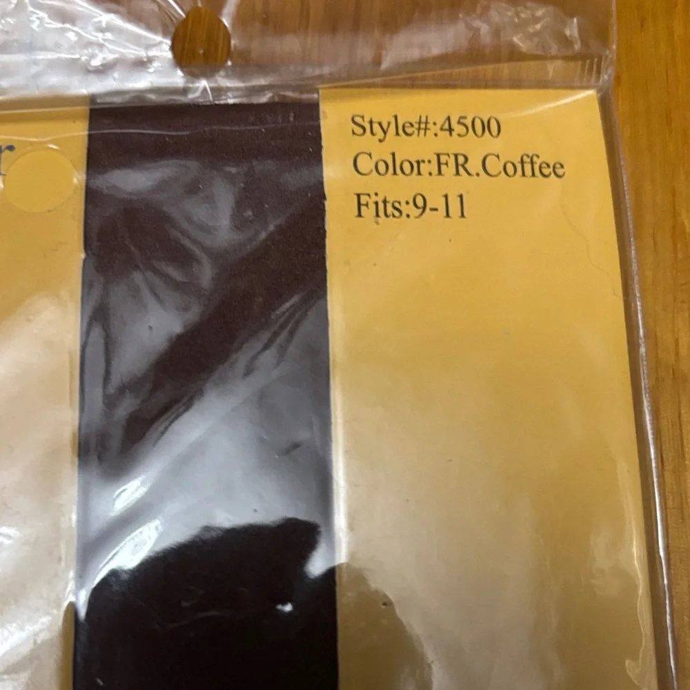 Isadora and Foot Sox Hosiery Collection Set - Picture 2 of 6